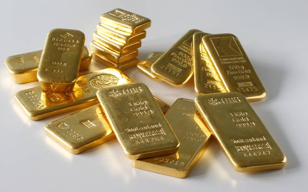 الذهب يعوّض بعض خسائره مع تجدد المخاوف بشأن رسوم ترمب