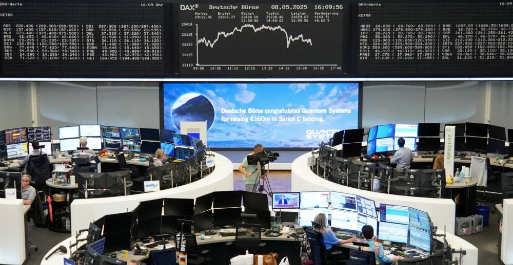 الاتفاق التجاري الأمريكي - البريطاني يدفع الأسهم الأوروبية للارتفاع