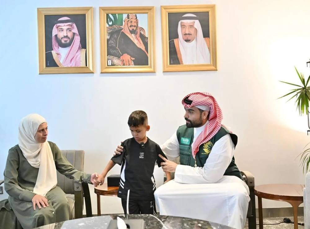 بتوجيه من القيادة.. وصول الطفل الفلسطيني محمد حجازي إلى السعودية لتلقي الرعاية الطبية