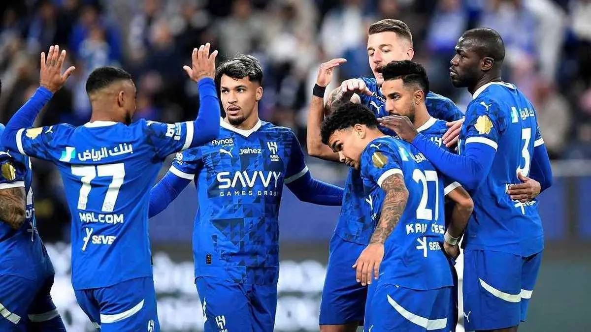 الذكاء الاصطناعي يرشح فوز الهلال على الريال بنسبة 13%