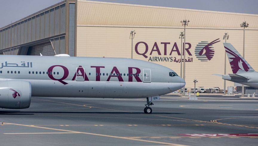الطائرات تعود تدريجيا إلى سماء الخليج مع إعادة فتح المجال الجوي