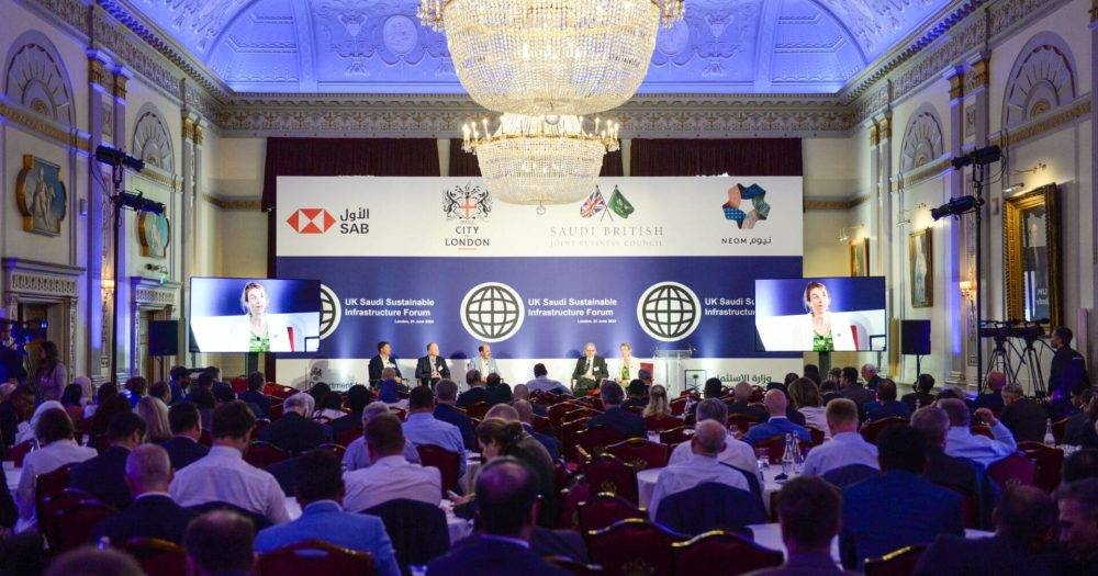 250 خبيرا اقتصاديا يناقشون مستقبل فرص الاستثمار بين السعودية وبريطانيا