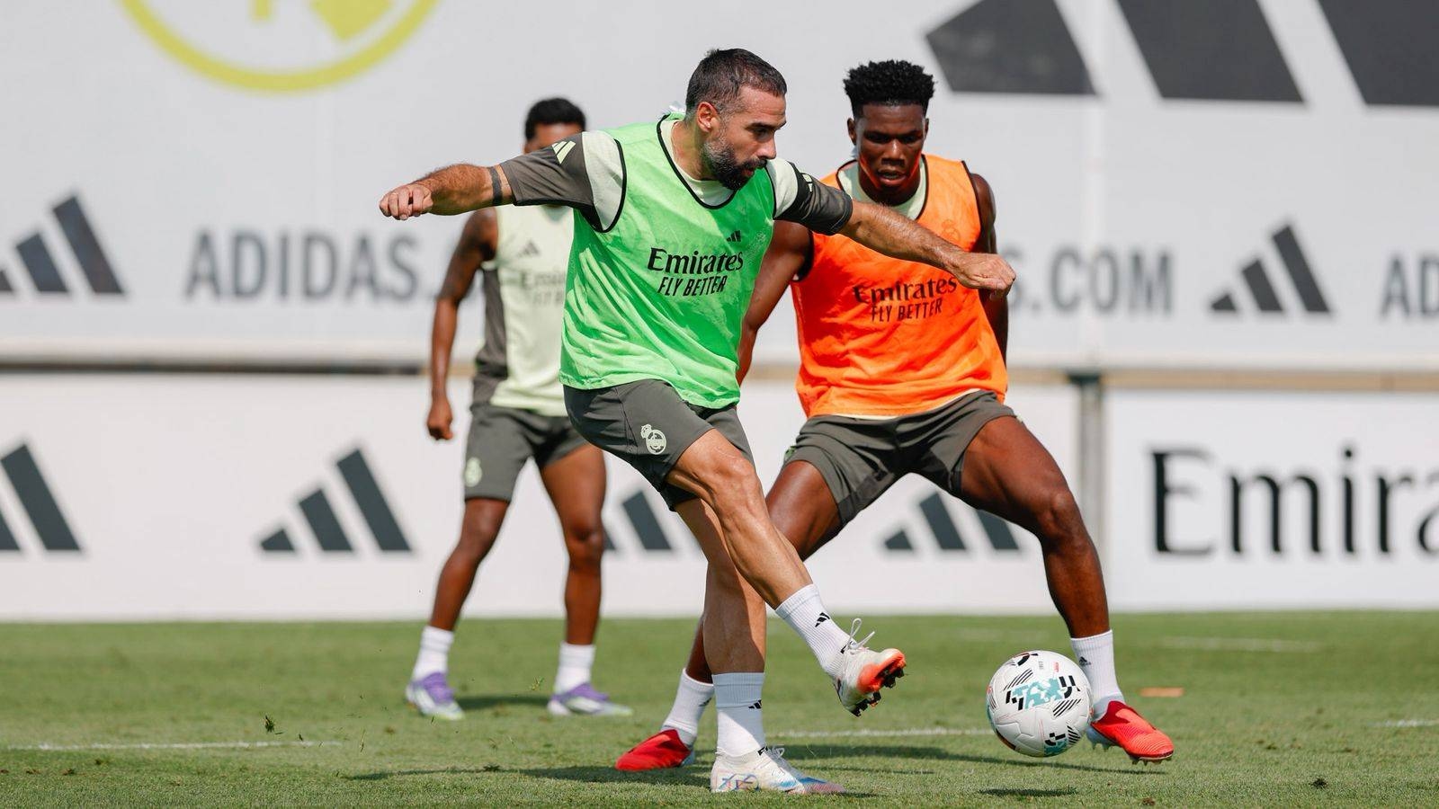 3 دوريات أوروبية تنطلق اليوم بقيمة سوقية تصل إلى 21.1 مليار يورو