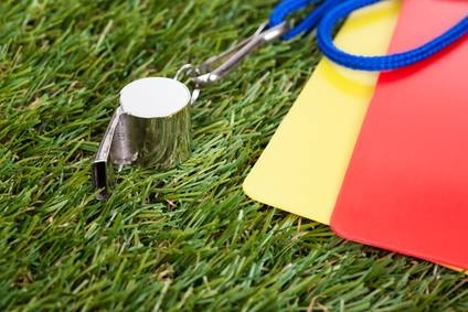 مطالبة "فيفا" و5 اتحادات وطنية بمليار يورو لـ 100 ألف لاعب محترف
