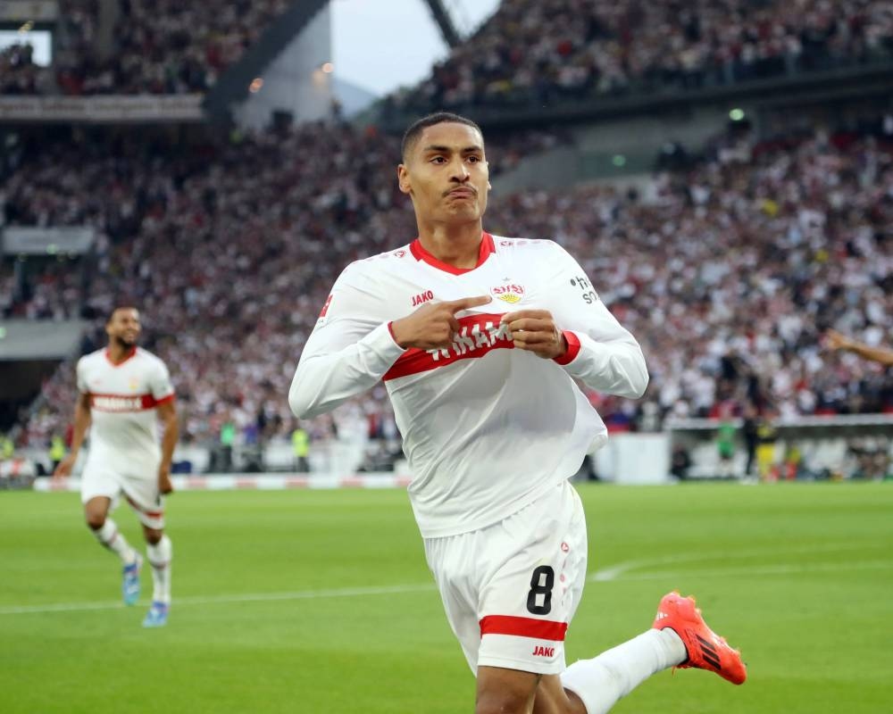 ميلوت يقترب من الانتقال إلى الأهلي السعودي مقابل 20 مليون يورو
