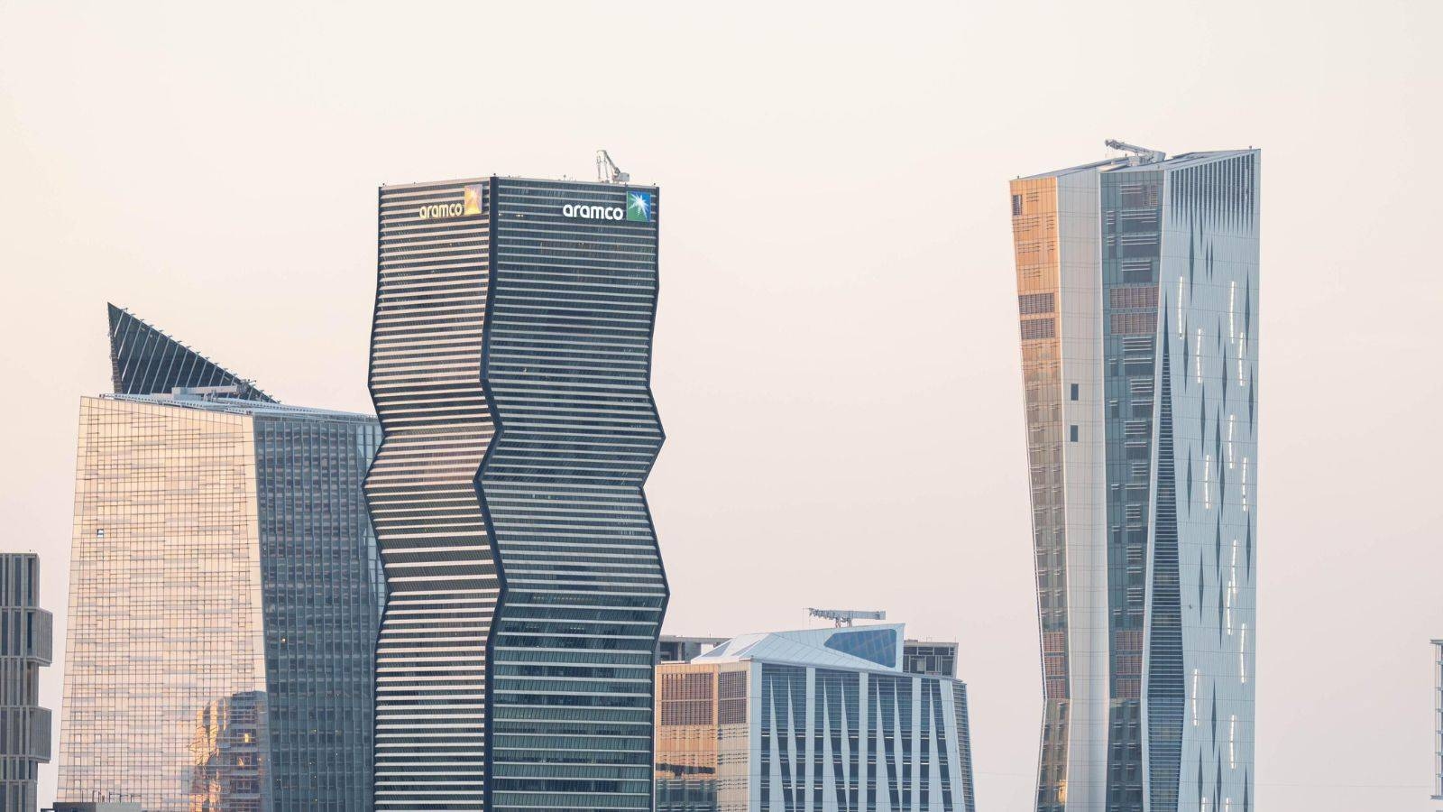 "أرامكو السعودية" تمنح مساهميها عائد توزيع نقدي 6.2%