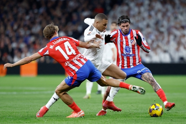 التعادل الإيجابي يحسم ديربي مدريد