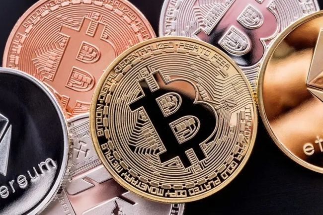 انخفاض أسعار العملات المشفرة مع تراجع قيمتها السوقية 2%