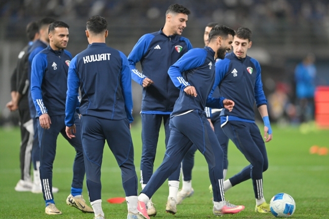 الأزرق يدشن تدريباته 9 مارس المقبل