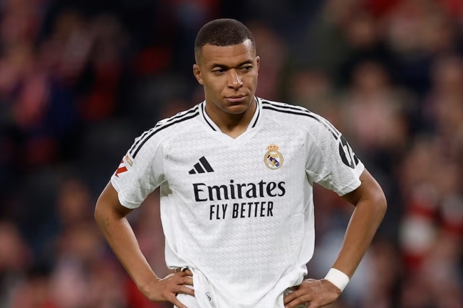 «ريال مدريد» يفقد جهود مبابي في نصف نهائي كأس ملك إسبانيا