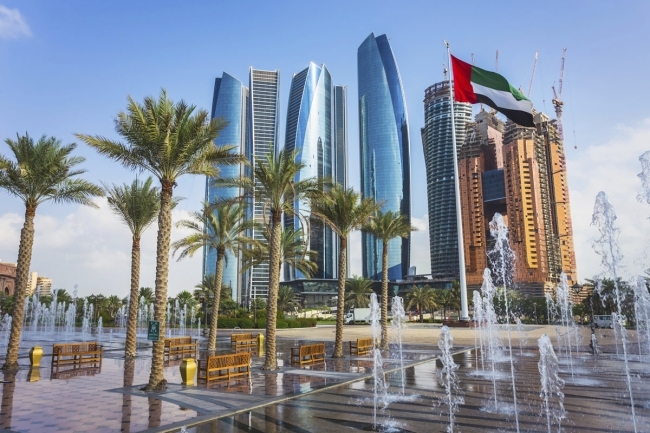 الإماراتيون أسعد العرب واللبنانيون أتعسهم