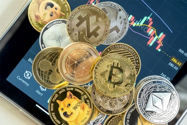 تراجع أسعار العملات المشفرة مع تجنب المستثمرين للمخاطرة