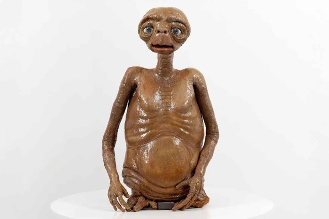 نموذج أصلي لشخصية «E.T.» لم يُبَع في مزاد من تنظيم «سوذبيز»