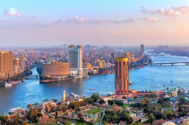 مصر تعتزم طرح حصص في شركات تابعة للجيش عبر صندوقها السيادي