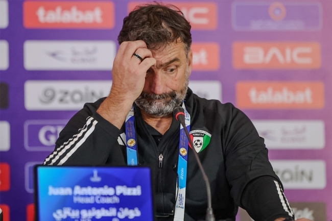 «الكرة» يبحث عن بديل لبيتزي