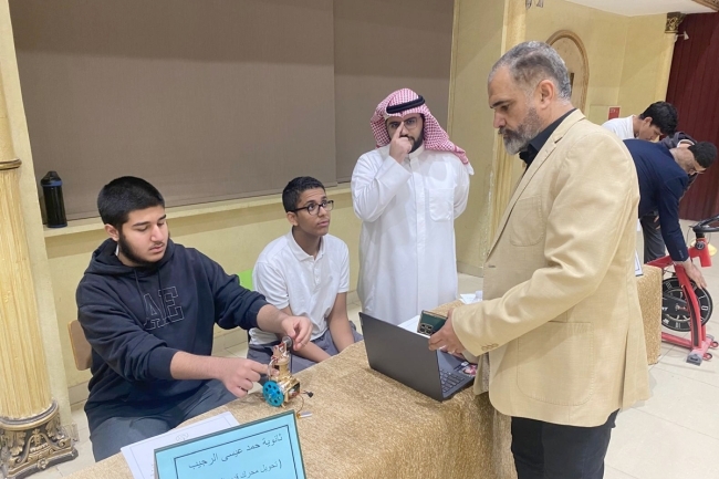 «العاصمة التعليمية»: تعزيز قدرات الطلبة في الطاقة النظيفة وربطها بالتنمية