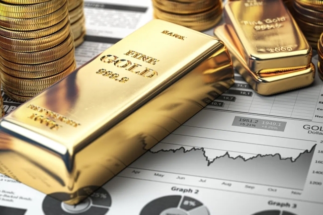 تراجع الذهب إلى 3318 دولاراً نهاية تداولات الأسبوع الماضي