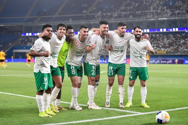 العربي يضرب موعداً مع الكويت في نهائي كأس ولي العهد