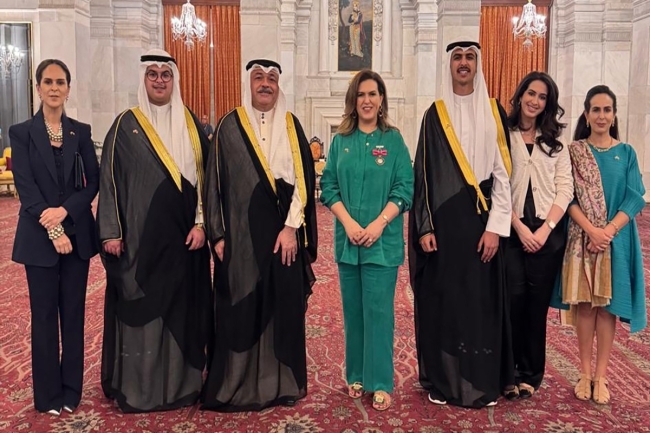 الهند تمنح الشيخة شيخة علي الجابر جائزة «بادما شري»