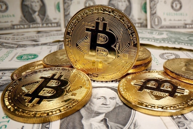 «بتكوين» تتجاوز 95 ألف دولار