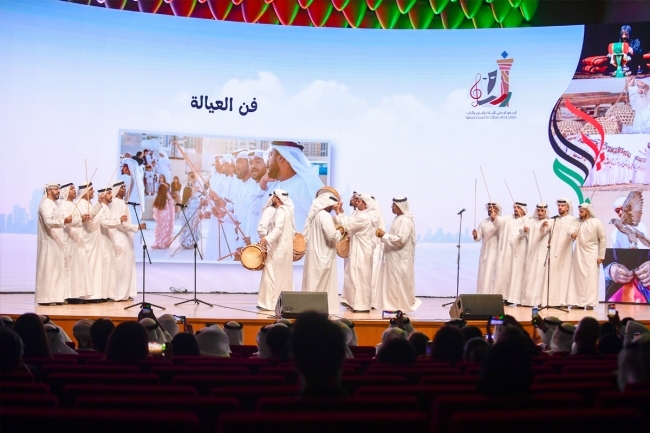 «ليالي الإمارات الثقافية» نثرت عبق التراث بمركز جابر