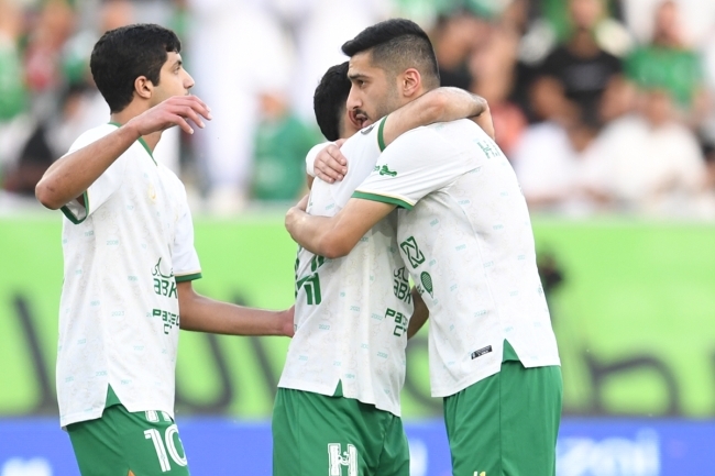 العربي يهزم التضامن ويؤجل الحسم في «الجولة المقبلة»