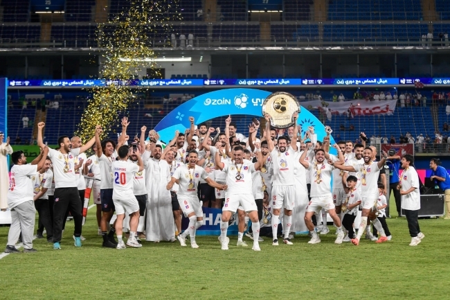 الكويت يتوَّج بلقبه العشرين بدوري كرة القدم