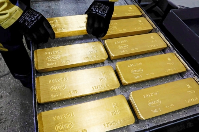 تراجع الذهب مع تحسن معنويات المستثمرين