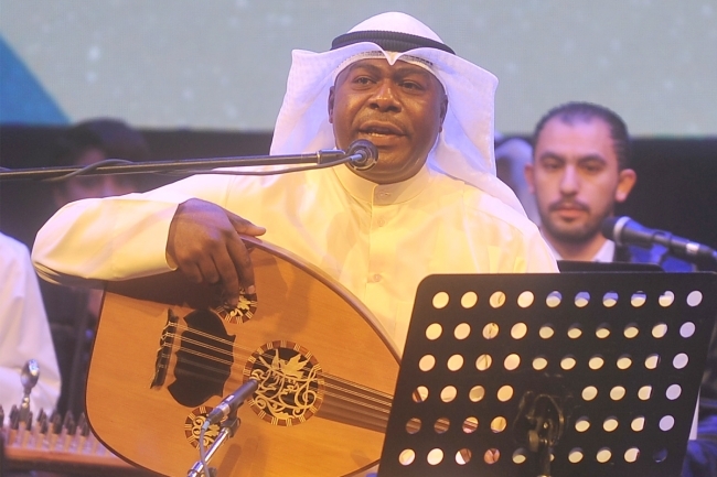 الحمادي يُطلق «ألا يالوَرْق» عبر «يوتيوب»