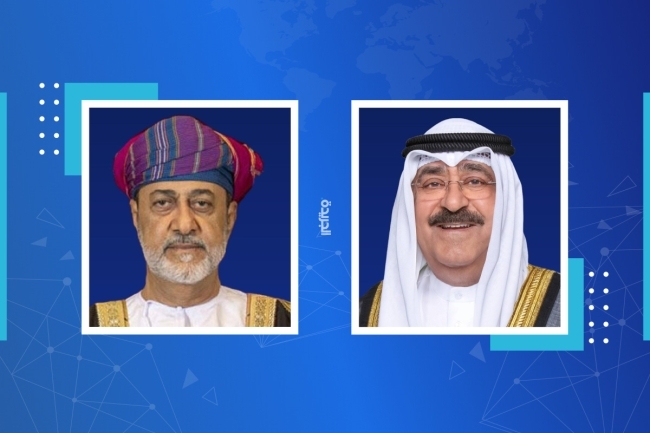 سمو أمير البلاد يتلقى اتصالاً هاتفياً من سلطان عمان للتهنئة بعيد الأضحى المبارك