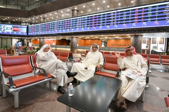 مؤشرات البورصة ترتد وتعوض 36.7% من خسائر الأحد