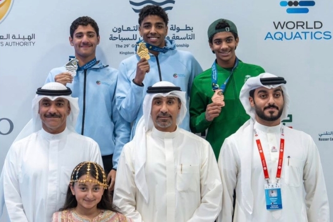 سباحو الكويت يحصدون 8 ميداليات في اليوم الأول من بطولة الخليج الـ29 في البحرين