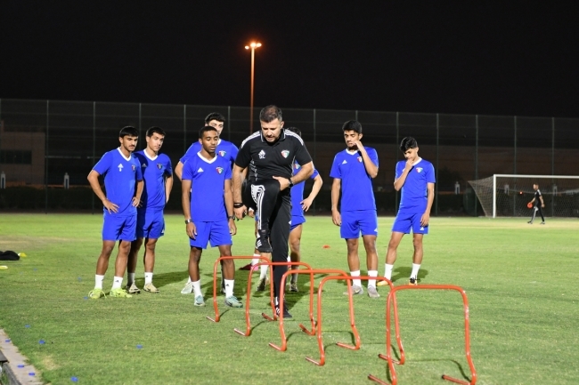الأزرق الأولمبي يواجه الفحيحيل ودياً اليوم