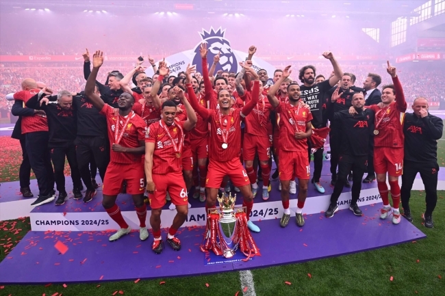 ليفربول «حامل اللقب» وبورنموث يقصان شريط «البريمييرليغ»
