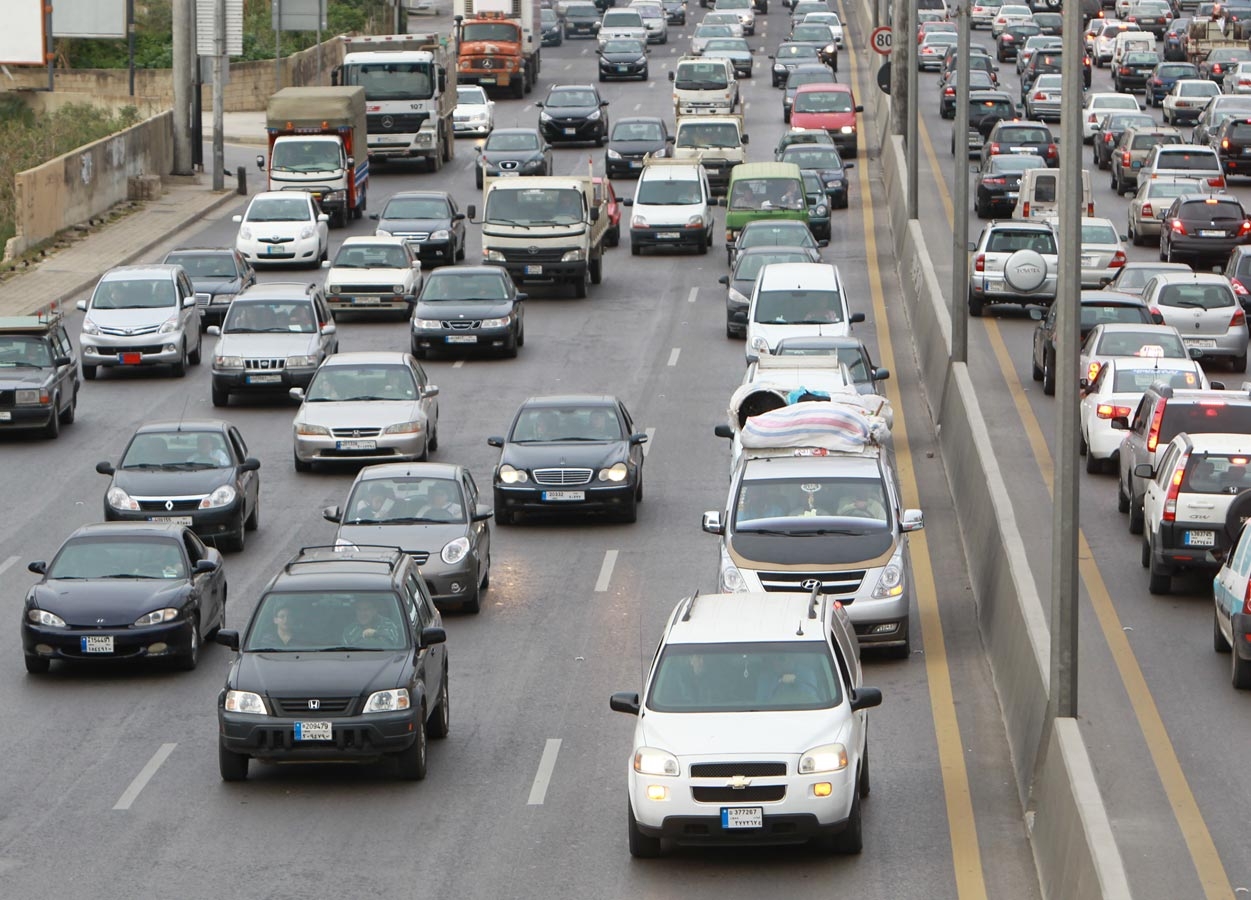 'االتحكم المروري': حركة المرور كثيفة على اوتوستراد ذوق مكايل باتجاه جونية