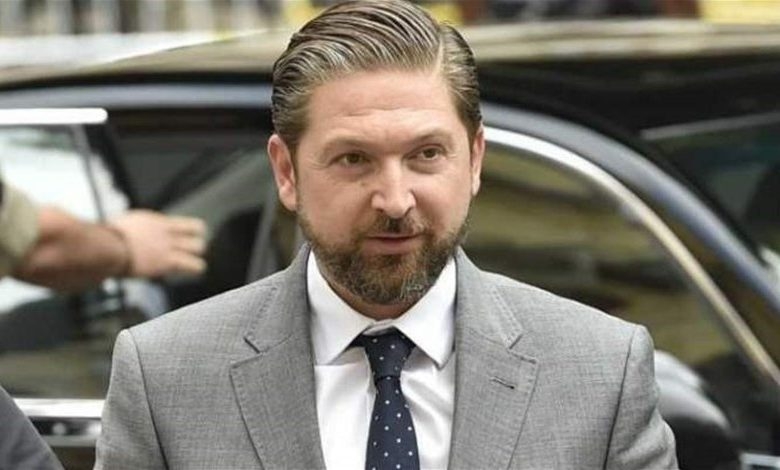 كرامي يعتذر عن تقبل التهاني بعيد الأضحى