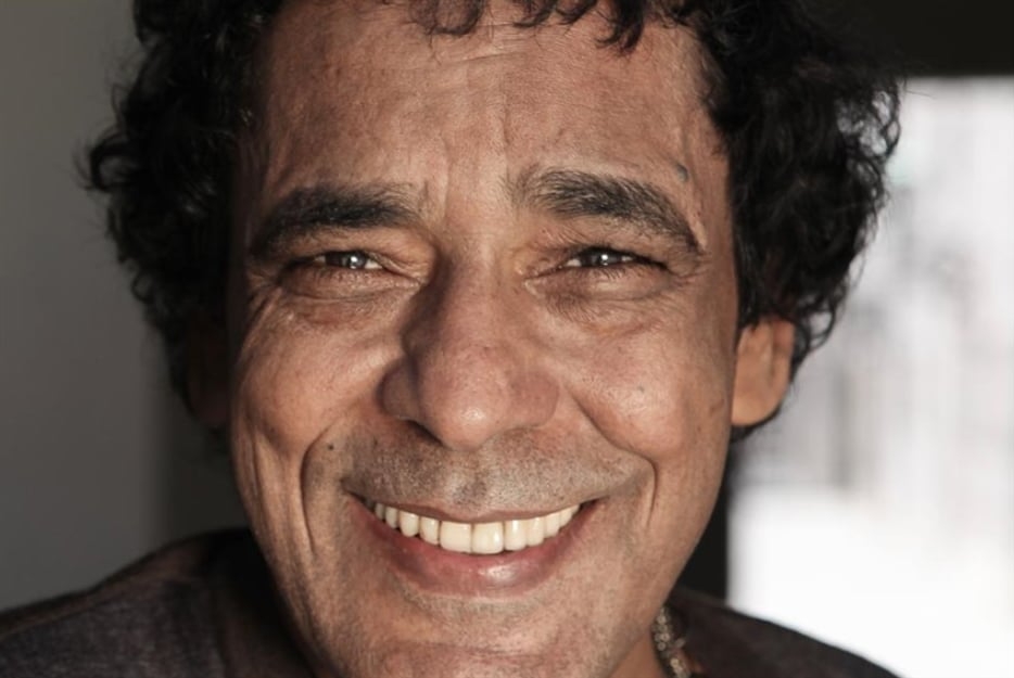 شيرين ترحل و'الكينغ' يعود.. 'روتانا' تتعاقد مع محمد منير
