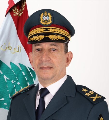 قائد الجيش استقبل السفير الهندي وقائد قوات المهام الكندية في الشرق الأوسط وزوارا