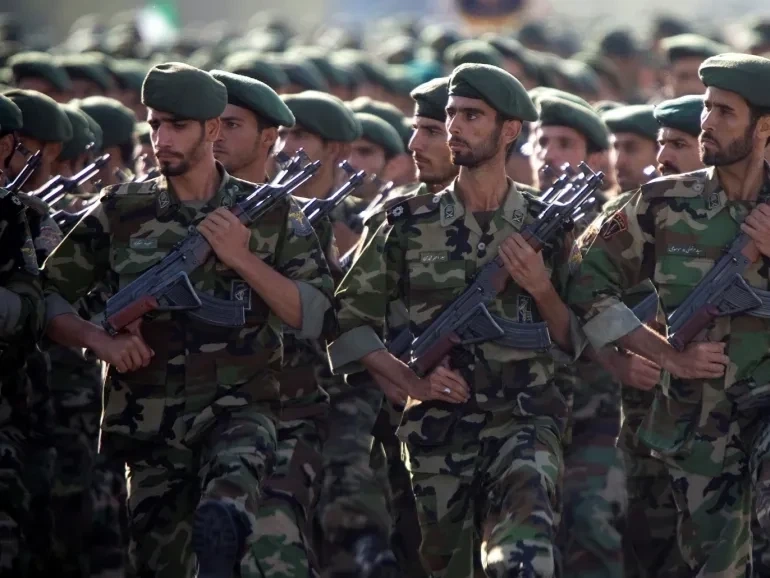 'الحرس الثوري': سلاحق العدو بردّ ساحق
