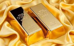 الذهب يرتفع وتزايد الطلب على الملاذات الآمنة