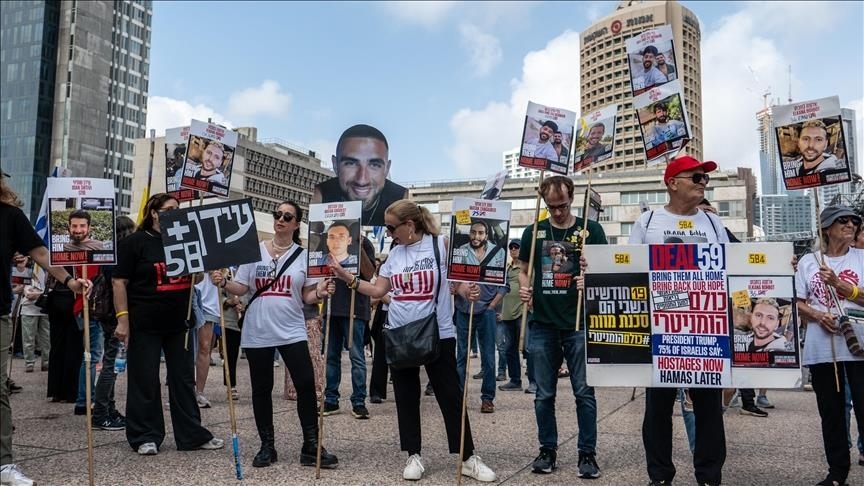 عائلات الأسرى ترفض رغبة نتنياهو باتفاق جزئي وتدعو لصفقة شاملة
