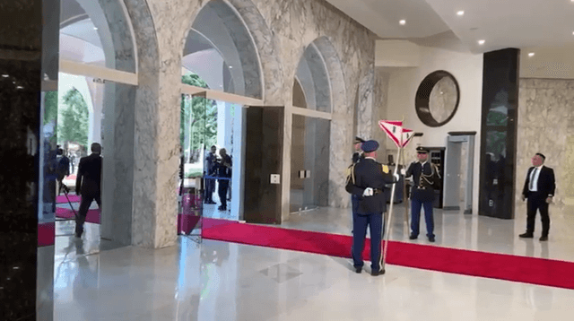بدء الاجتماع الموسع بين الرئيسين عون وعباس