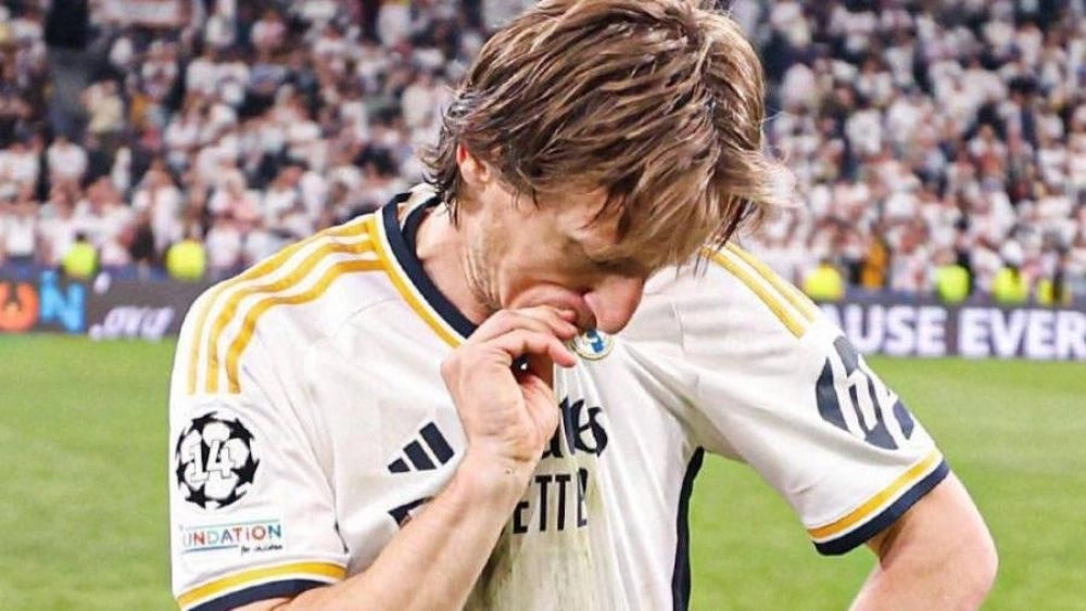 لوكا مودريتش يعلن الرحيل عن ريال مدريد بعد 13 عاماً من الإنجازات