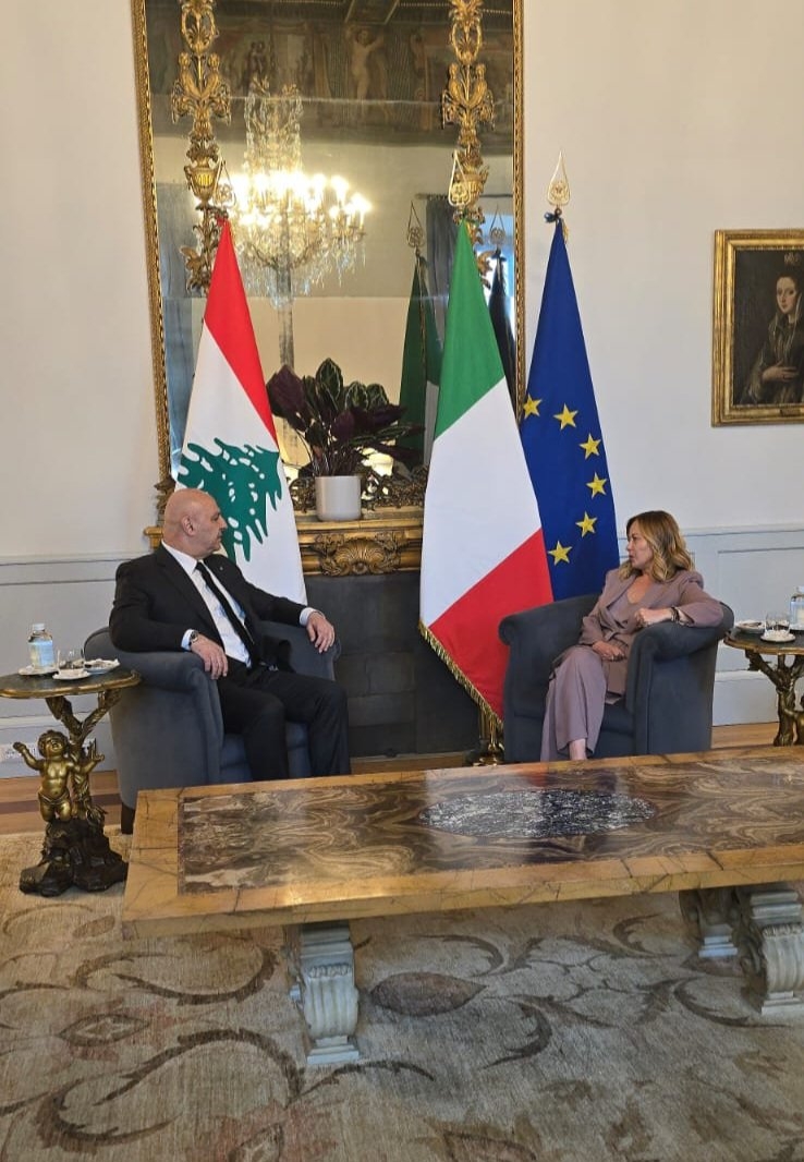 الرئيس عون يلتقي في هذه الأثناء رئيسة الحكومة الإيطالية جيورجيا ميلوني، في مقر رئاسة الحكومة في روما