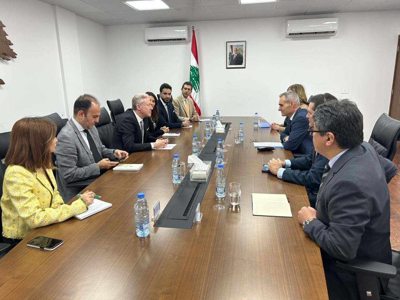 رجّي استقبل رئيس بعثة قوات اليونيفيل العاملة في لبنان وقائدها العام وجرى البحث بتطورات الوضع في الجنوب في ظل الاعتداءات الاسرائيلية المتواصلة