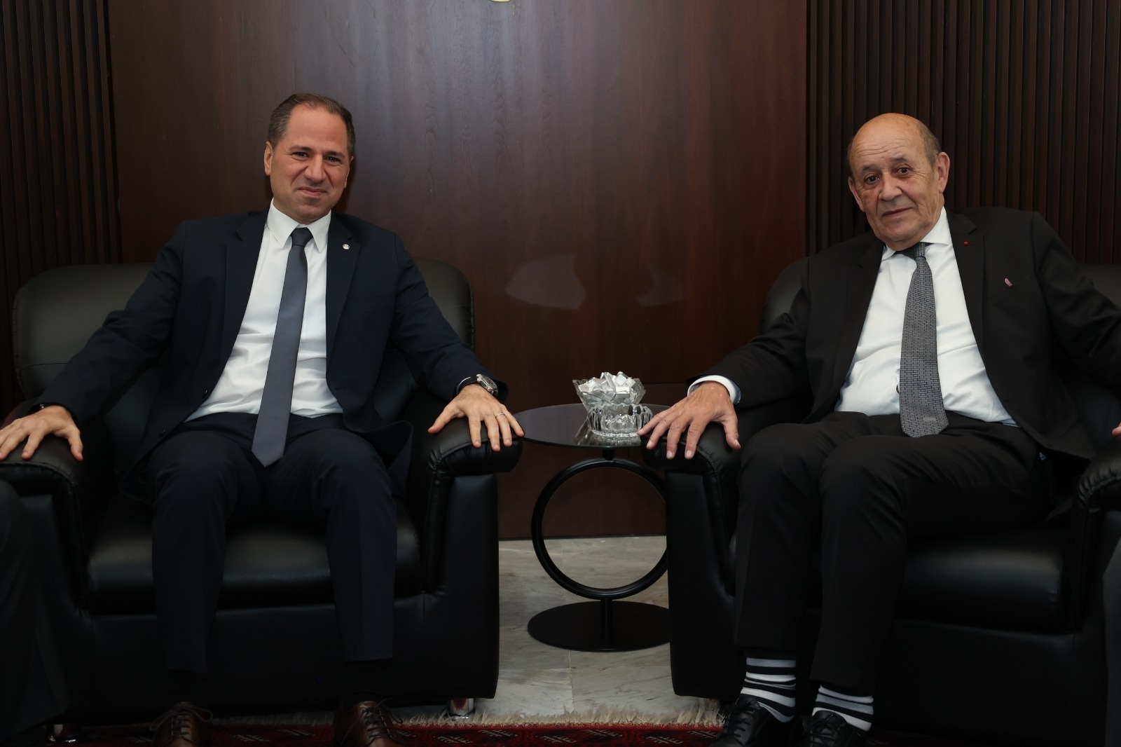 الجميل بعد لقائه لودريان: الاعتداءات على اليونيفيل إشارة سلبية و لبنان ملزم بضبط السيادة الكاملة على اراضيه