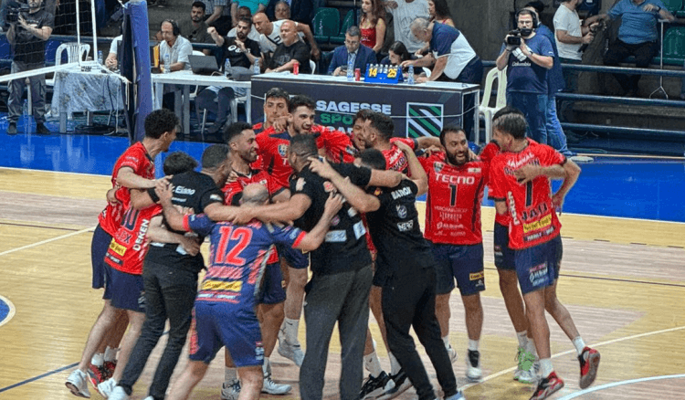 بطولة الطائرة : الشباب البترون 2 – 0 على طريق اللقب