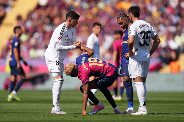 ريال مدريد يتخذ 3 إجراءات ضدّ مقترح إقامة مباراة برشلونة وفياريال خارج إسبانيا