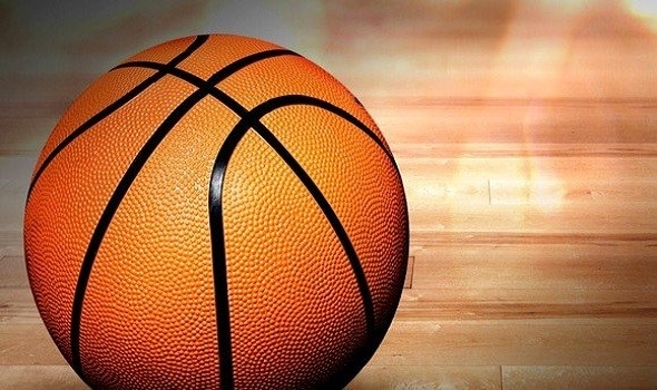 كيني أتكينسون يتوج بجائزة أفضل مدرب في دوري NBA بعد موسم استثنائي