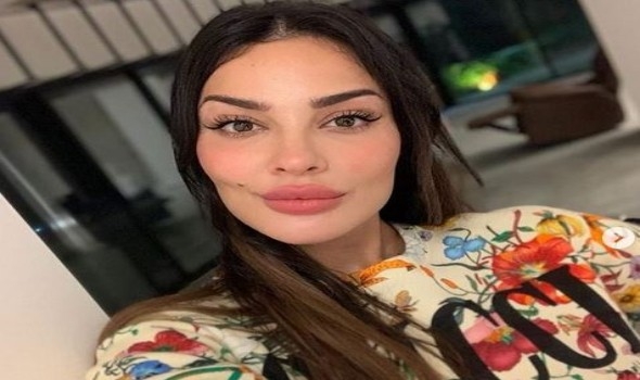 نادين نسيب نجيم تستعرض جمالها بدون فلتر وتردّ على منتقديها